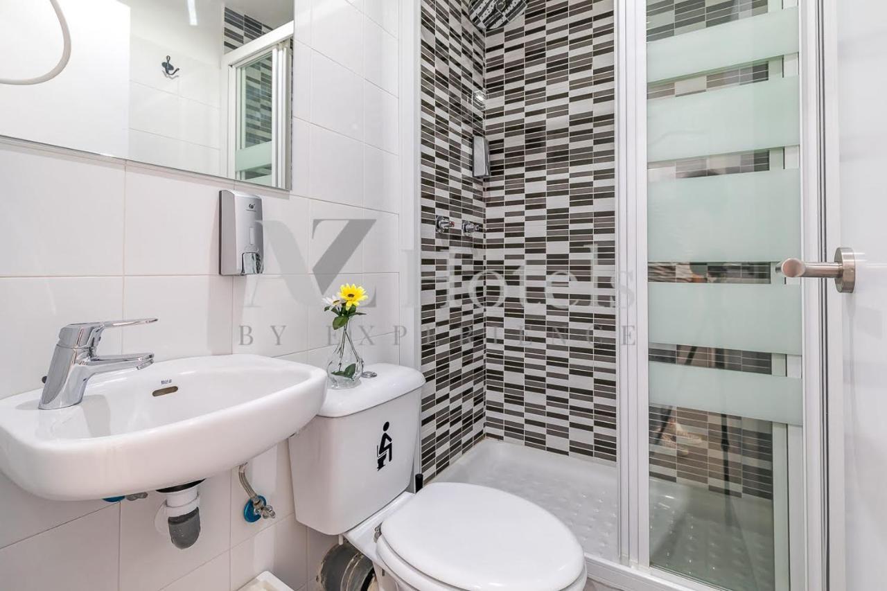 Ayz Sierra De Meira - Auto Check-In Property (Adults Only) Мадрид Екстериор снимка